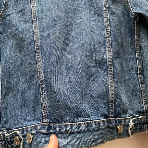 GAP - Icon Denim Jacket in Saddle Blue - Picture 7 of 8